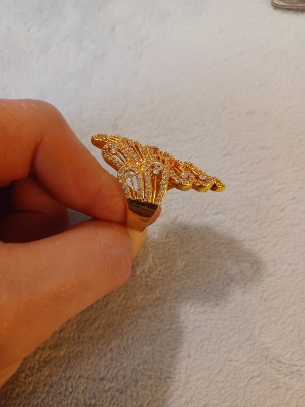 18k YG GF Rhinestone Ring - Picture 8 of 8